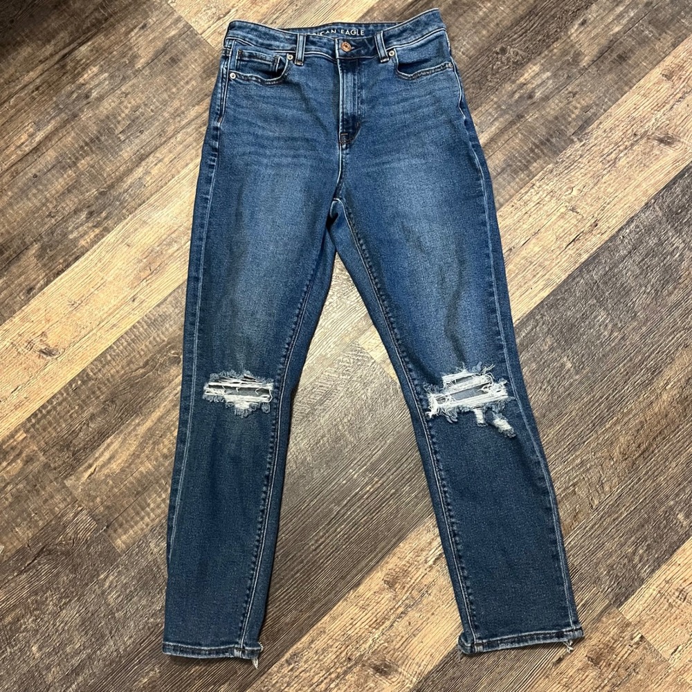 American Eagle Women's Ripped‎ Knee Stretch High Waisted Jeans - Size 2